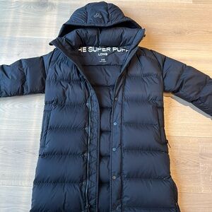 Aritzia TNA long super puff in black, 2XS